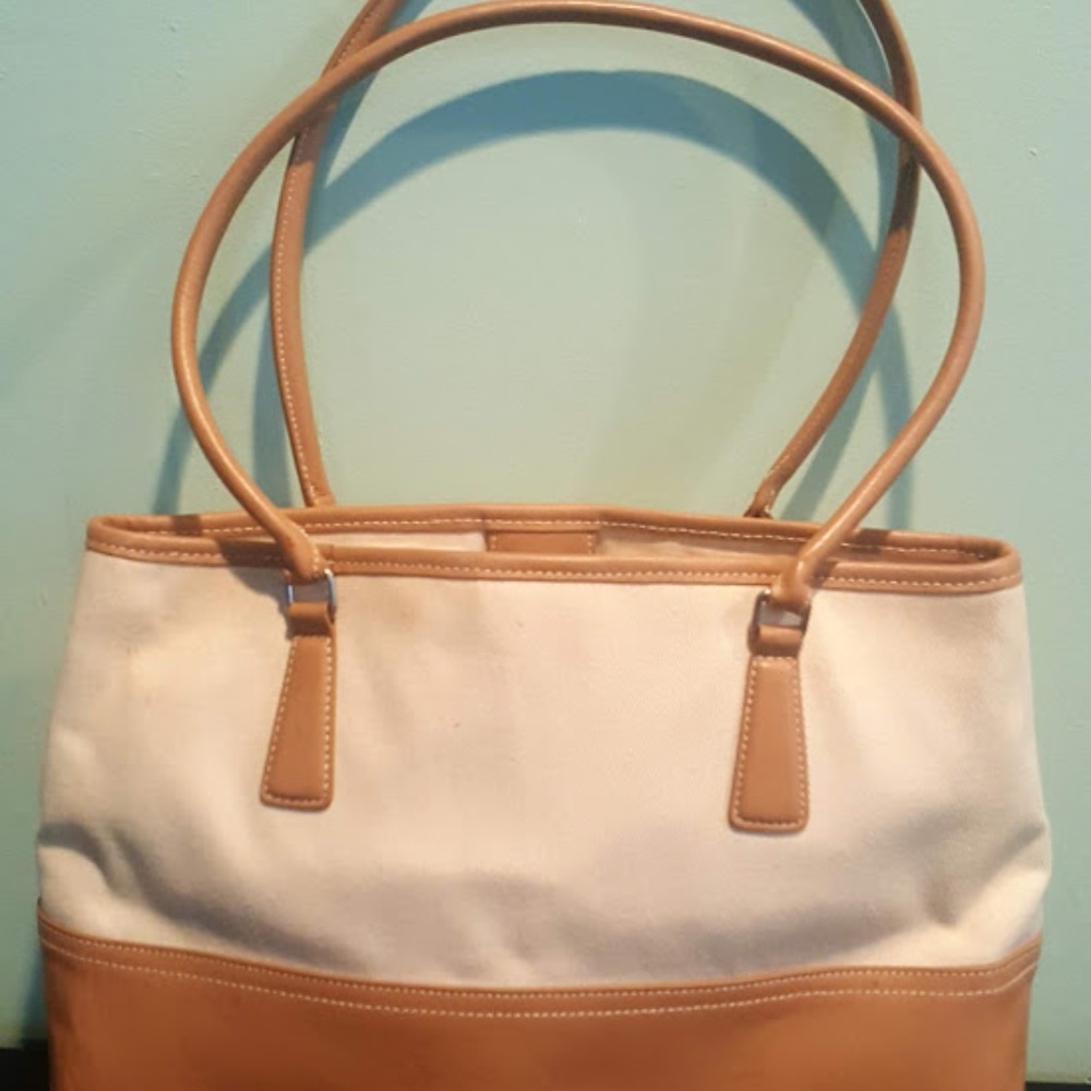 Pre Owned Women’s Tan Medium Hand Bag